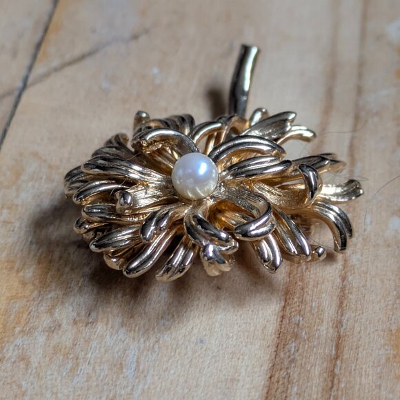 120 Flower brooch - gold - Picture 3 of 5